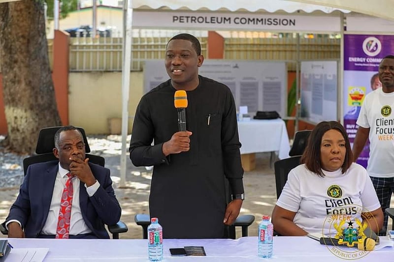 Energy Minister Calls on Energy Agencies to Improve Customer Service