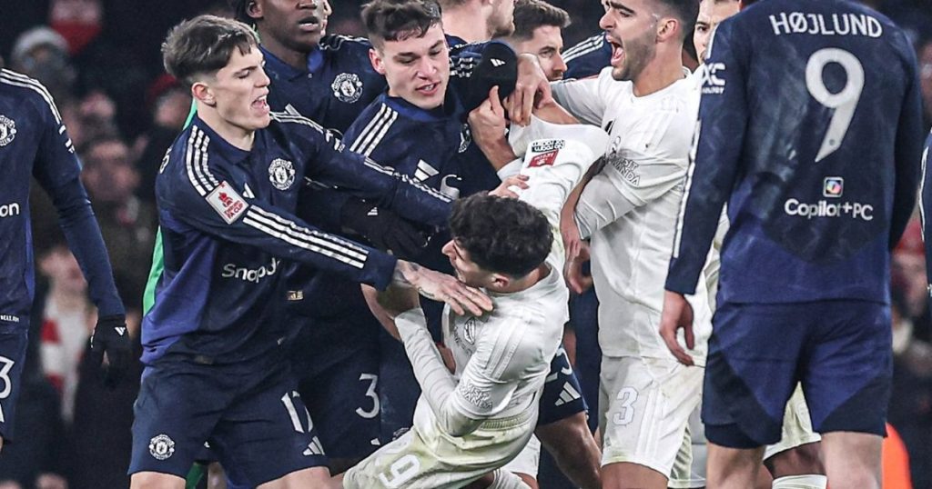 Manchester United Eliminates Arsenal from FA Cup After Penalty Shootout