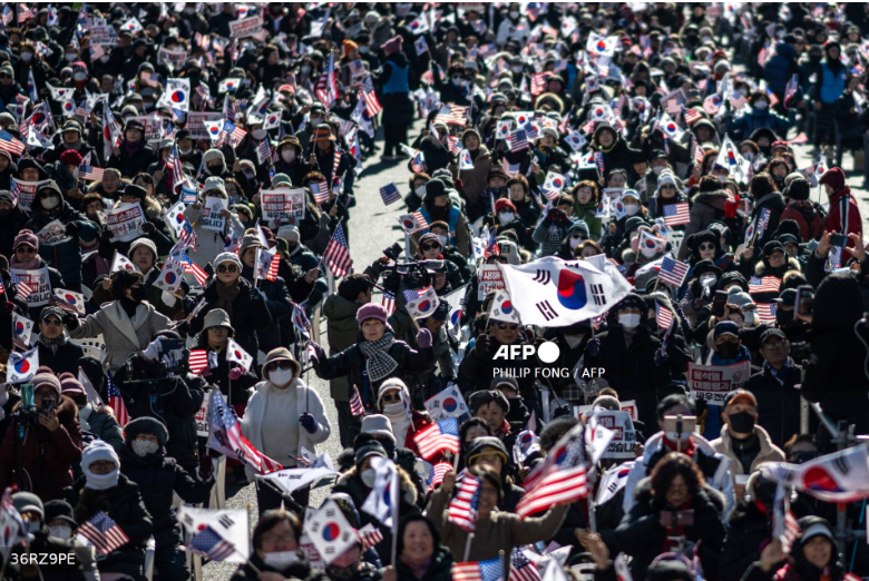 Political Turmoil in South Korea as Suspended President Defies Arrest