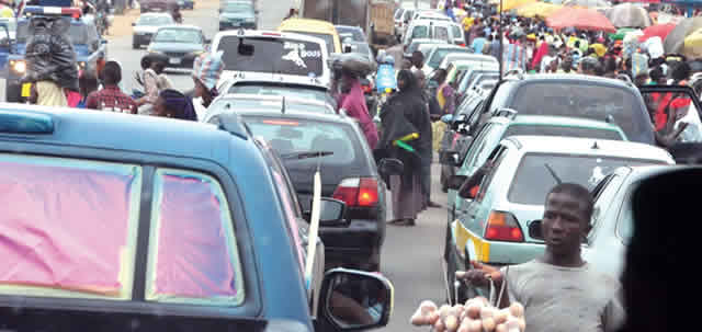 Union Urges Government to Improve Hawker Welfare